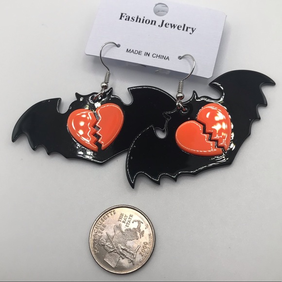 Halloween Bat w Broken Heart Earrings goth gothic - Picture 6 of 6